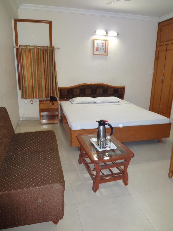 Hotel Airport Residency Ahmedabad Esterno foto
