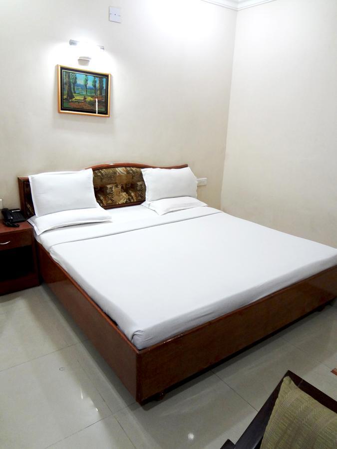 Hotel Airport Residency Ahmedabad Esterno foto