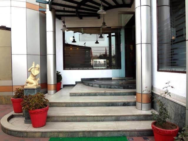 Hotel Airport Residency Ahmedabad Esterno foto